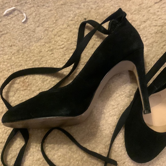 bcbg generation heels with ties - Picture 2 of 2
